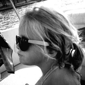 Meet your Posher, Joni